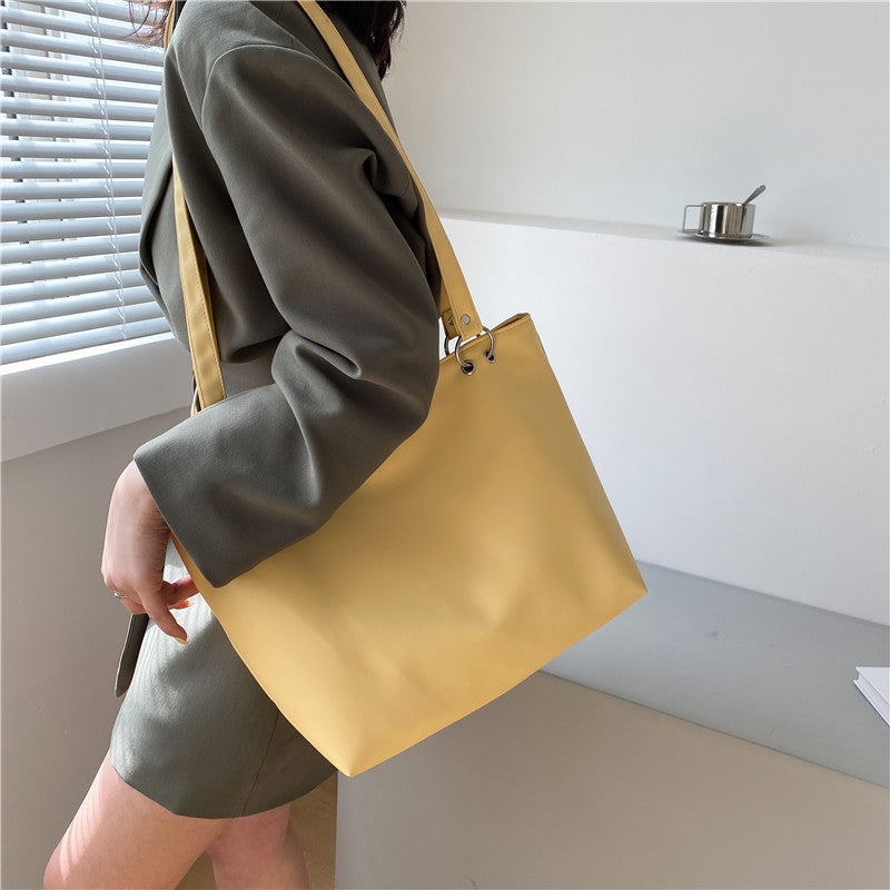 Minimalist PU Leather Shoulder Tote – Soft & Spacious Everyday Bag
