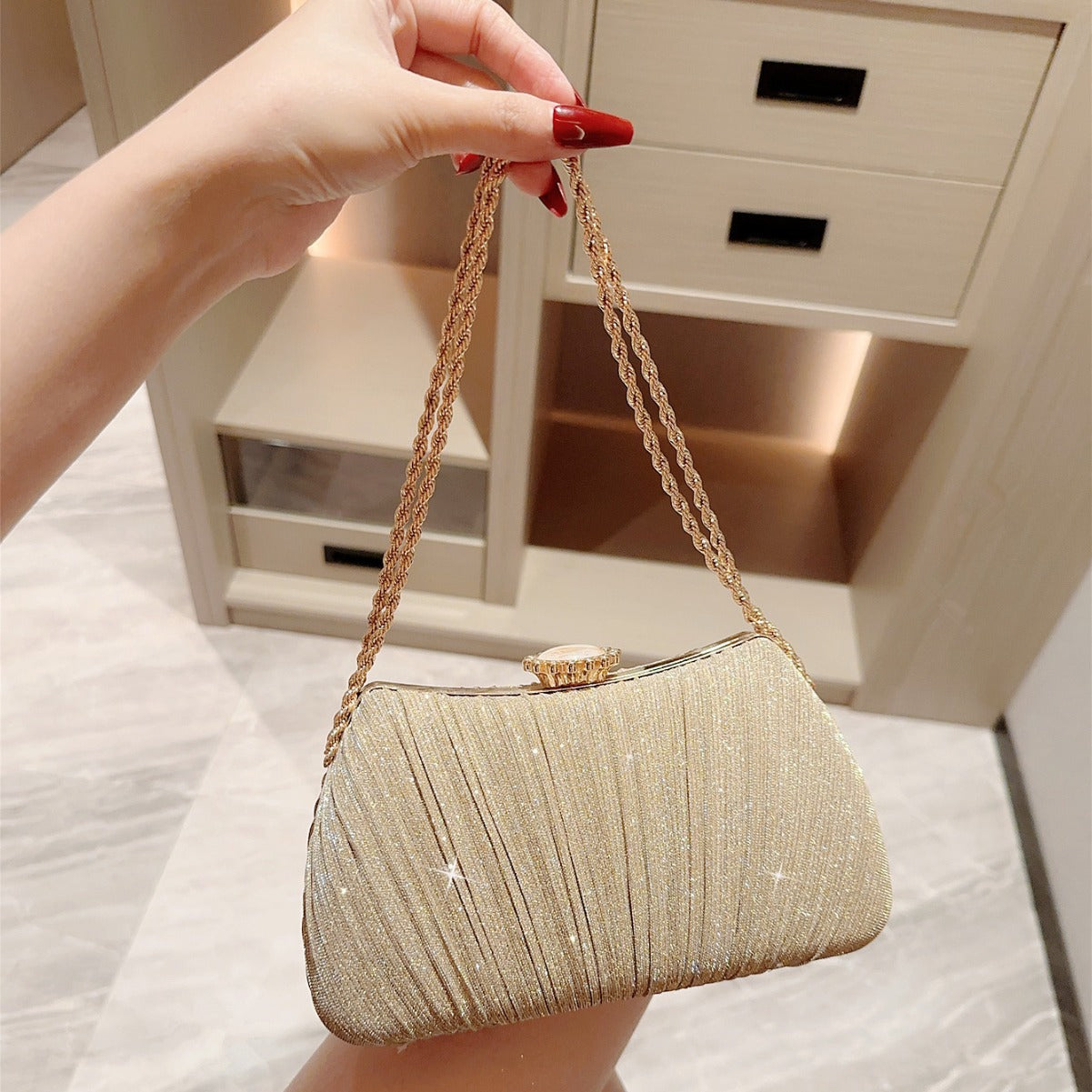 Aurum Luxe™ Crystal Clutch – Golden Glow Edition