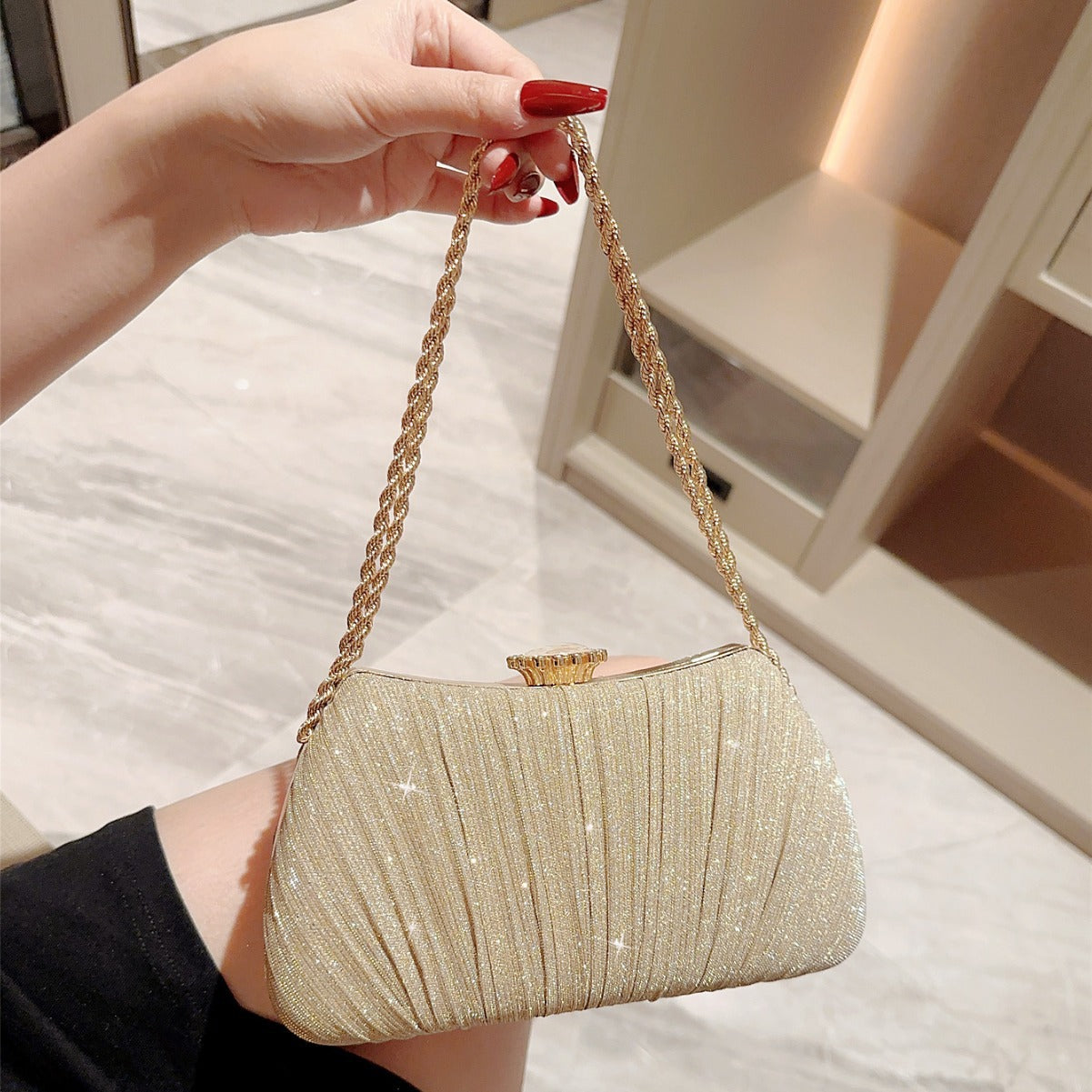 Aurum Luxe™ Crystal Clutch – Golden Glow Edition
