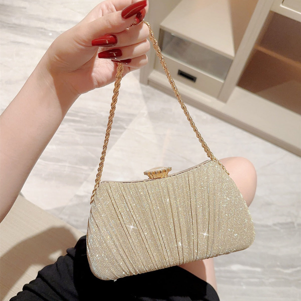Aurum Luxe™ Crystal Clutch – Golden Glow Edition