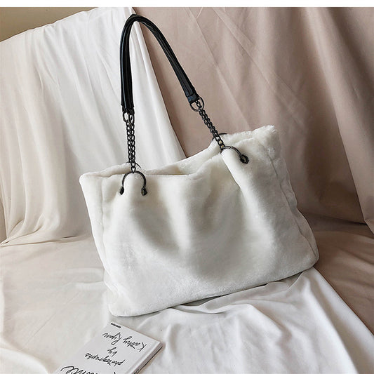 Elegant Plush Chain Tote – Large Capacity Winter Shoulder Bag