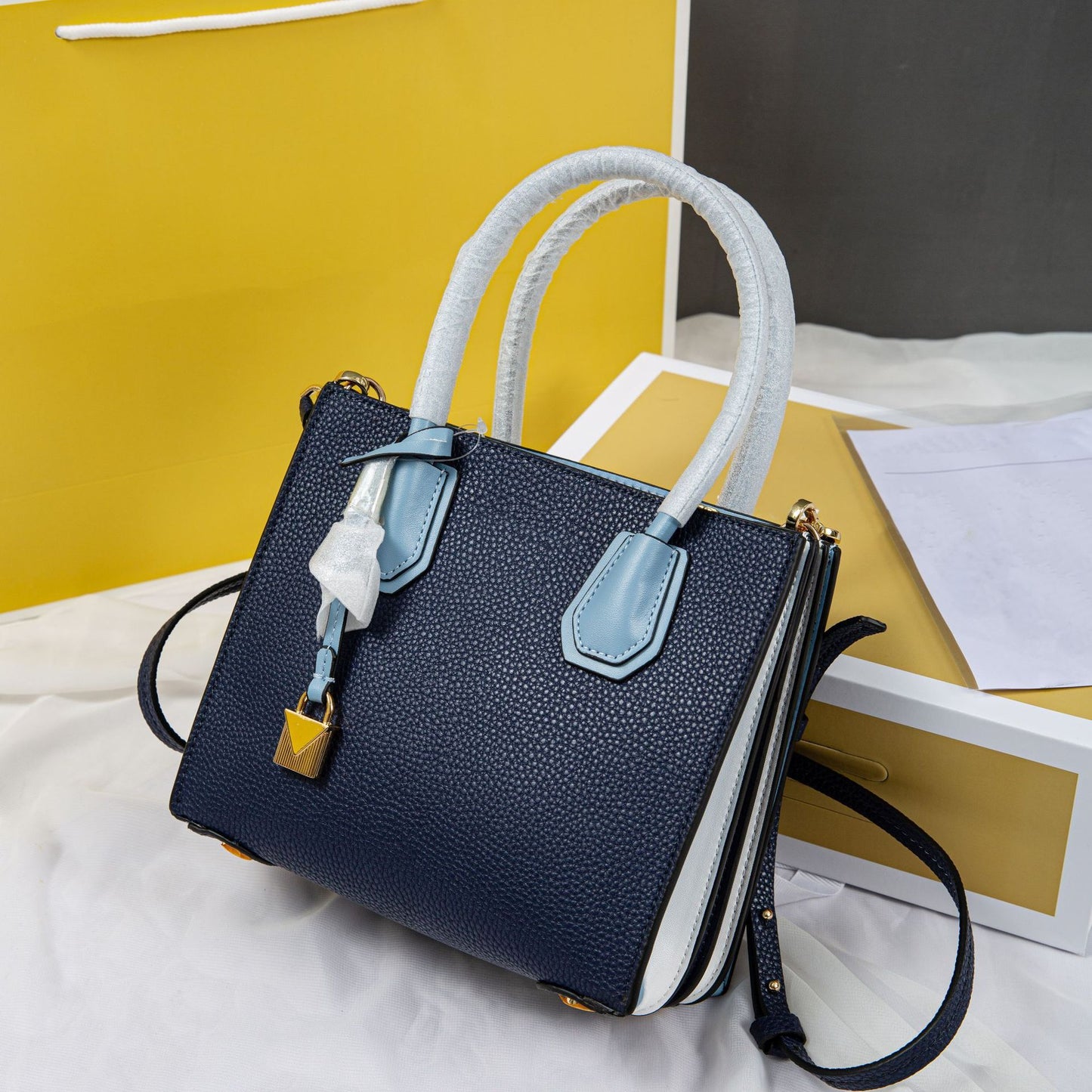 Elegant Litchi Grain Cowhide Handbag – Small & Medium Luxury Edition